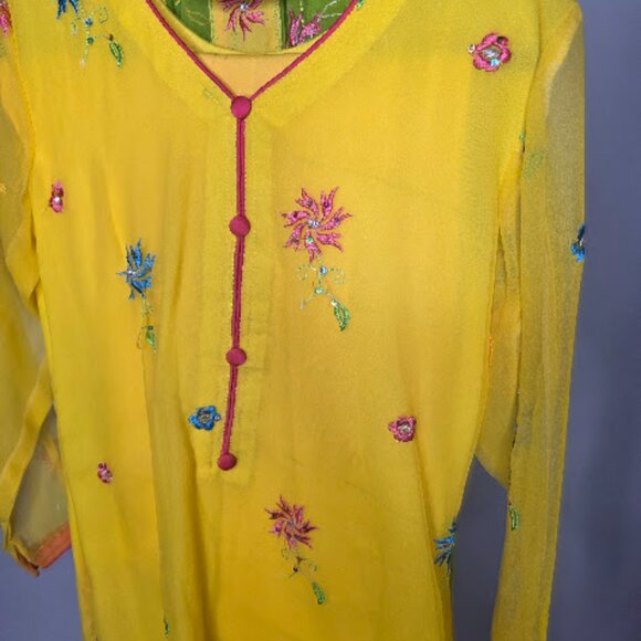 Shalwar Kameez Mehndi Yellow Medium Size Pakistani / Indian Kurta - Picture 2 of 3